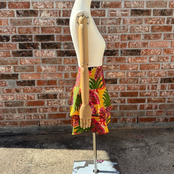 SOLD ELSEWHERE Farm Rio tropical plant/jungle themed 3 layer mini skirt/ L - Picture 10 of 14